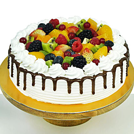 Chantilly Fruit Cake:vanilla cakes