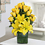 Amber Floral Vase & Diyas Combo