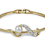 Estele - Classic Pearl And Diamond Bracelet