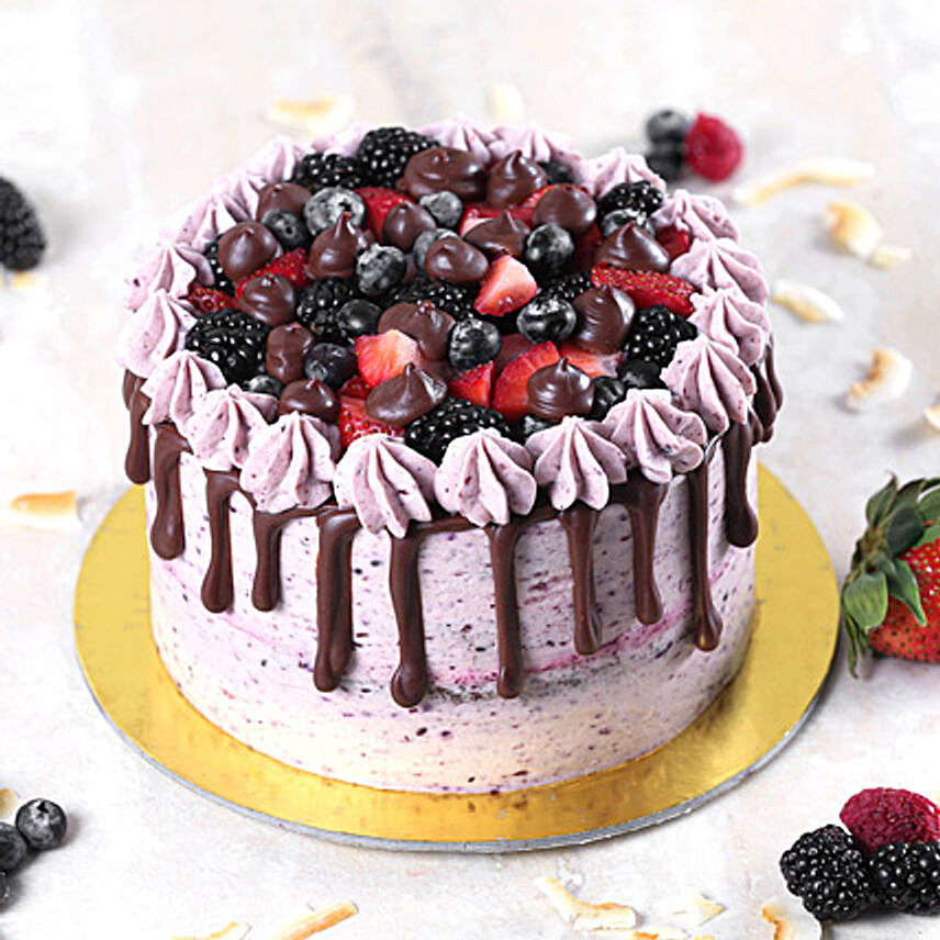 Delicious Chocolate Berry Cake Half Kg:Send Anniversary Cakes to Saudi Arabia