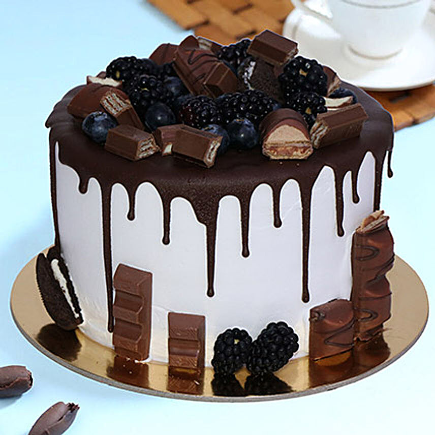 Delicious Choco Vanilla Cake 1kg:Cake Delivery in Jeddah
