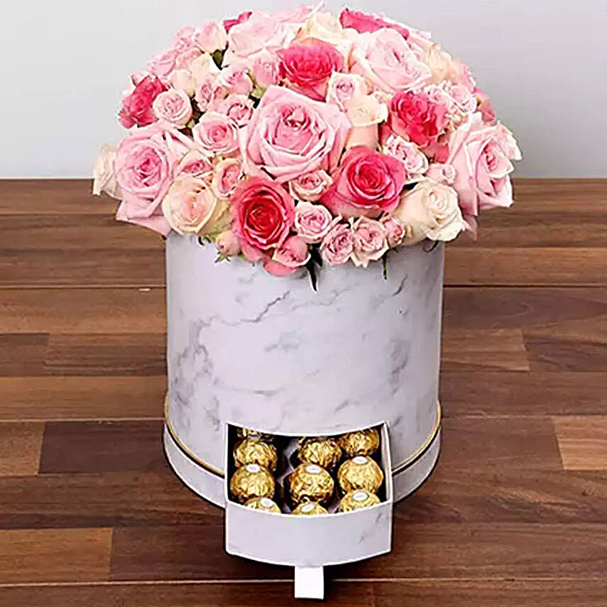 Box Of Pink Roses And Chocolates:Roses to Saudi Arabia
