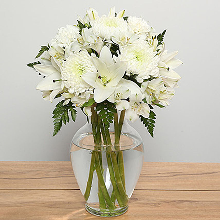 Mix White Flowers In Vase:Lilies to Saudi Arabia