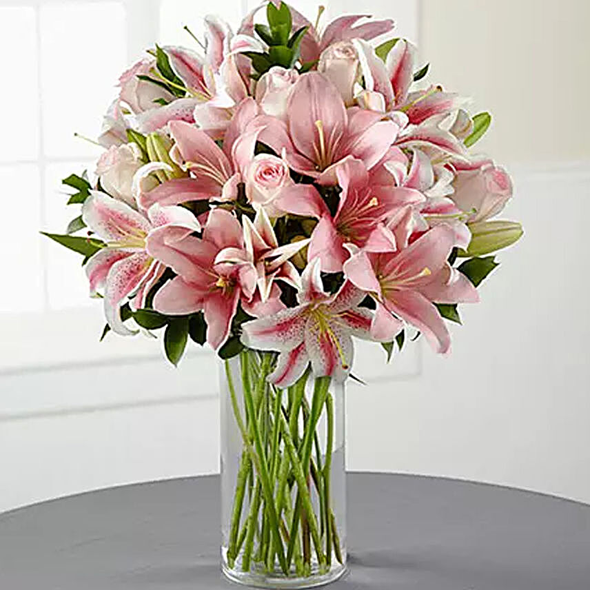 Oriental Lilies And Roses:Send Mixed Flowers to Saudi Arabia