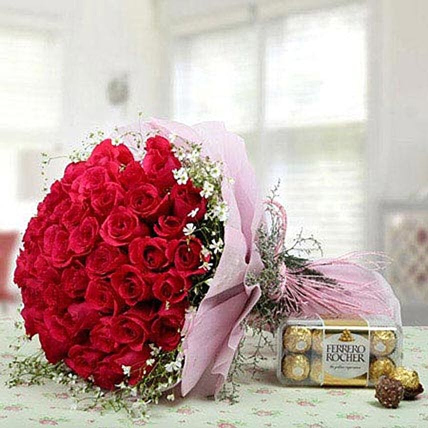 Pink Roses Bunch With Ferrero Rocher