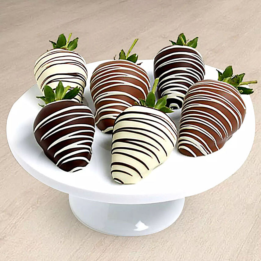 Classic Chocolate Dipped Strawberries:Send Chocolate to Saudi Arabia