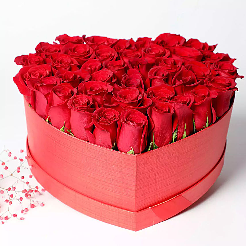 Sending My Love With Roses:Anniversary Flowers to Saudi Arabia
