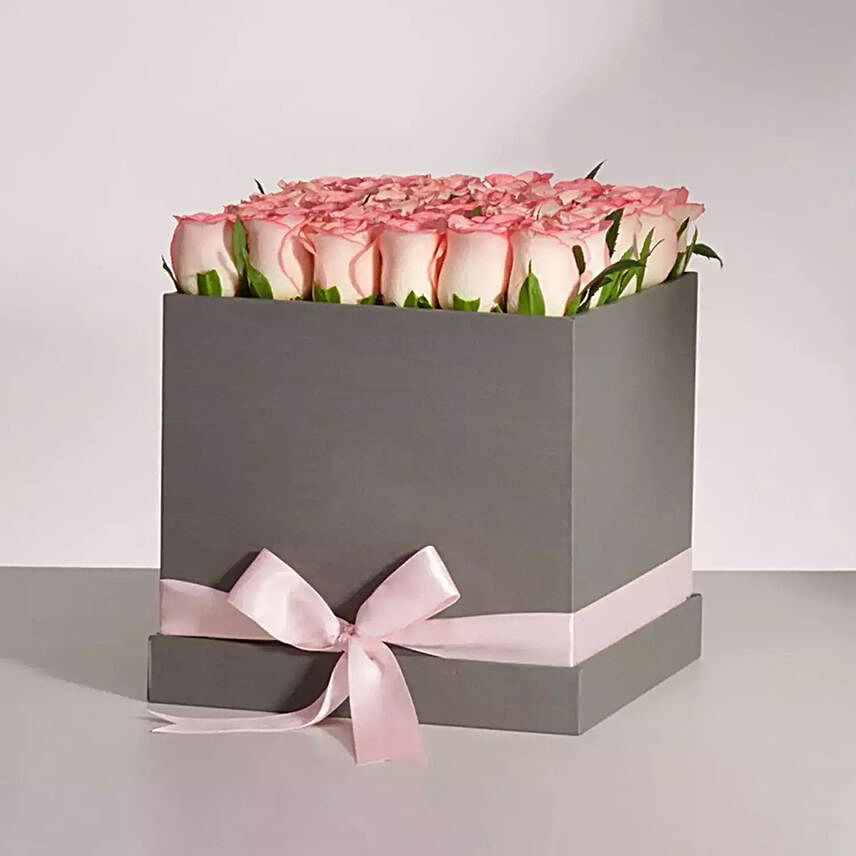 Premium Pink Roses Box Arrangement:Wedding Gifts to Saudi Arabia