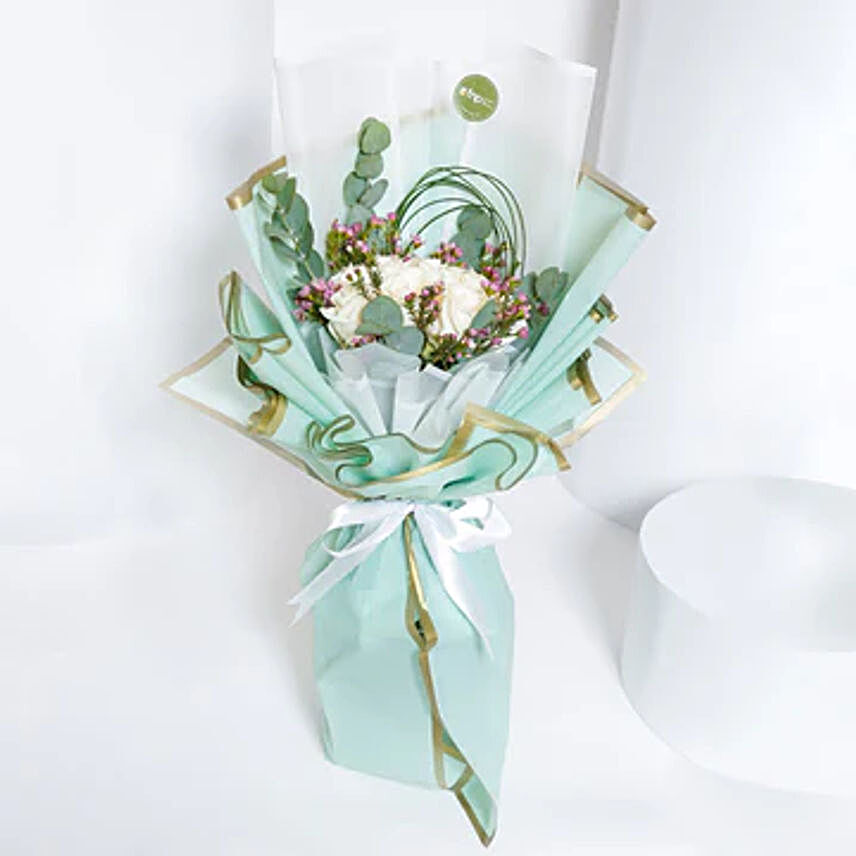 15 White Roses Hand Bouquet
