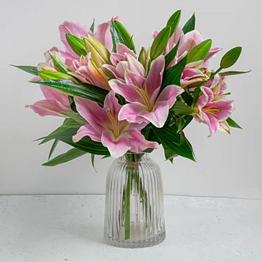 Pink Lily Bouquet in Glass Vase
