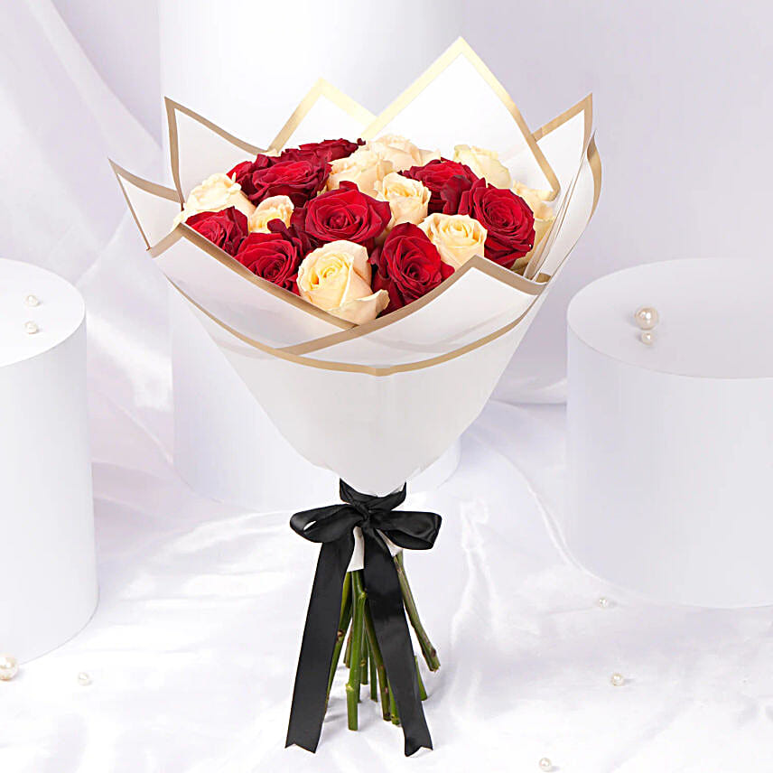 Valentine Peach N Red Rose Bouquet