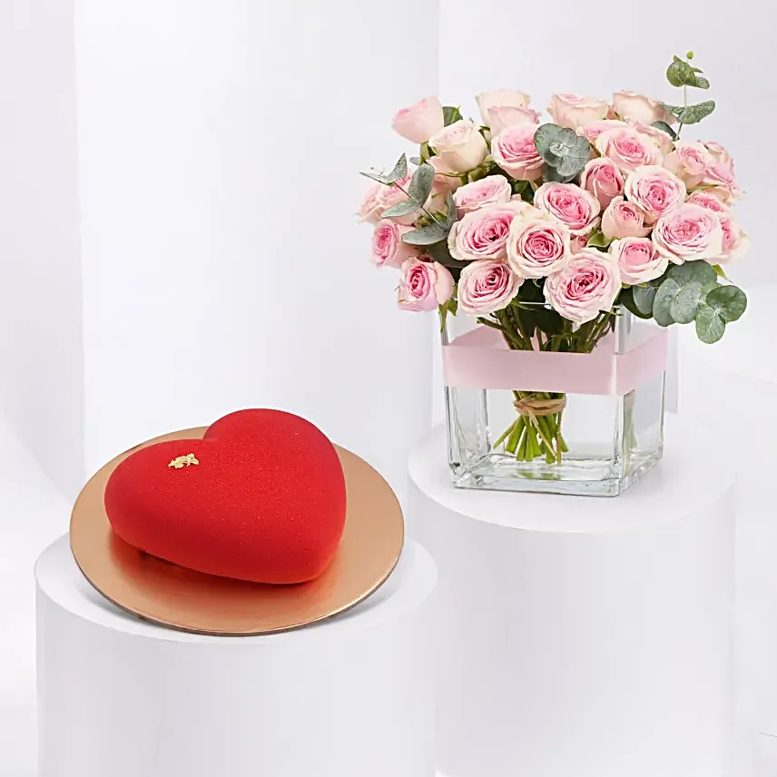 Valentines Combo  Spray Rose Vase N Heart Shape Cake