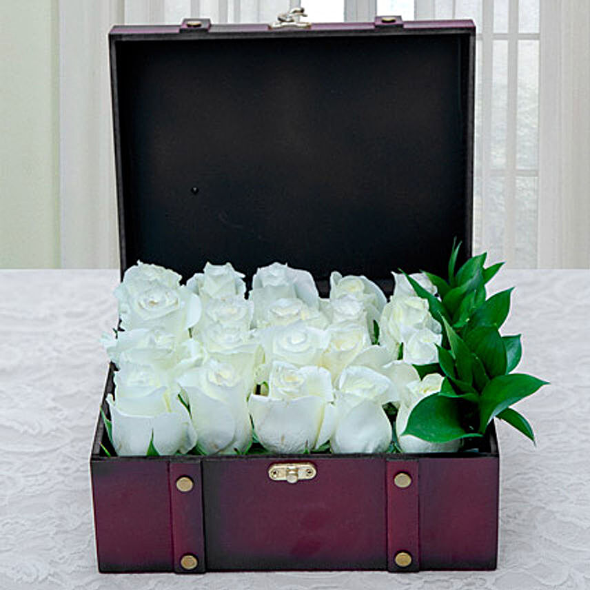 White Serene beauty:Funeral Flowers to Singapore