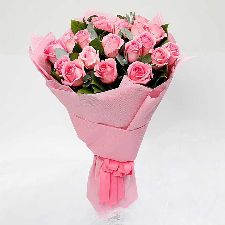 Passionate 20 Pink Roses Bouquet:Flower Bouquets