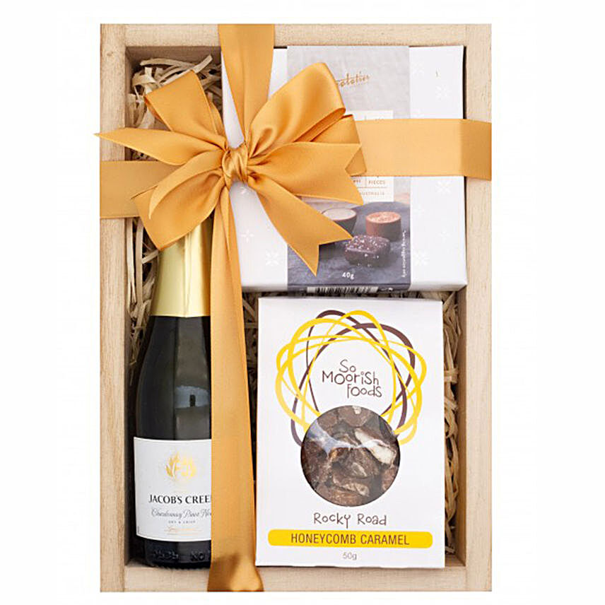 Sparkling Chardonnay Gift Hamper:Gift Basket to Singapore
