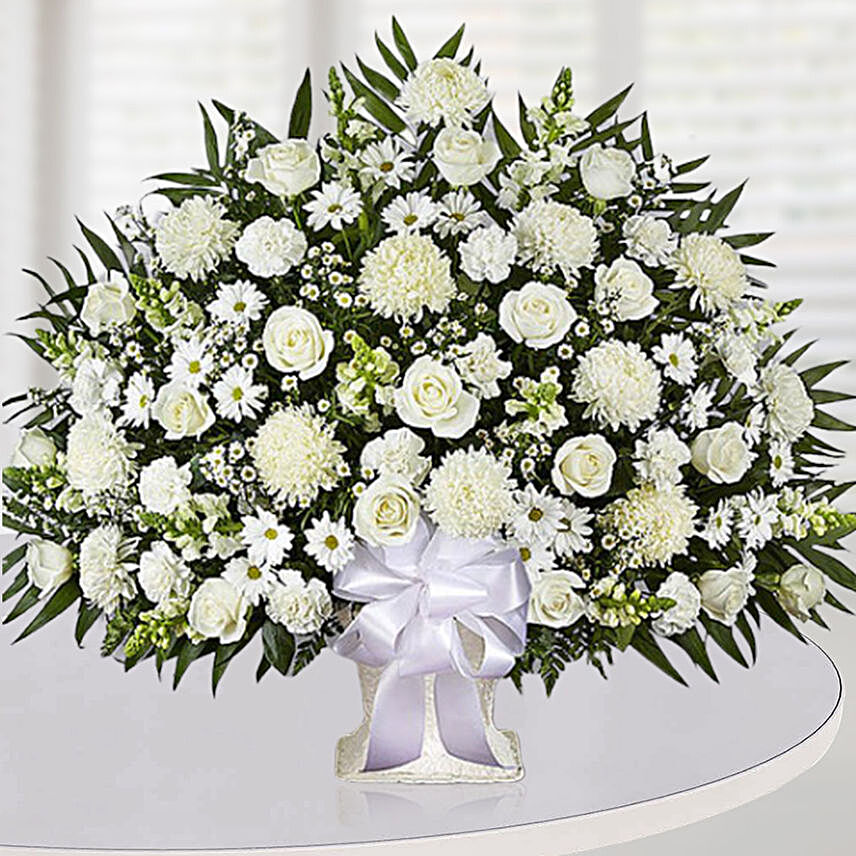 Luxurious White Flower Arrangement