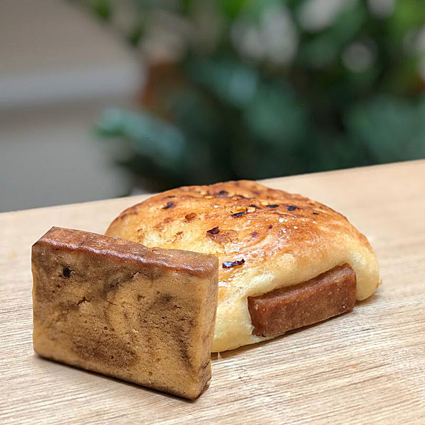 Chicken Brioche - Chocolate Marble Teacake Combo:Gifts for Him to Singapore