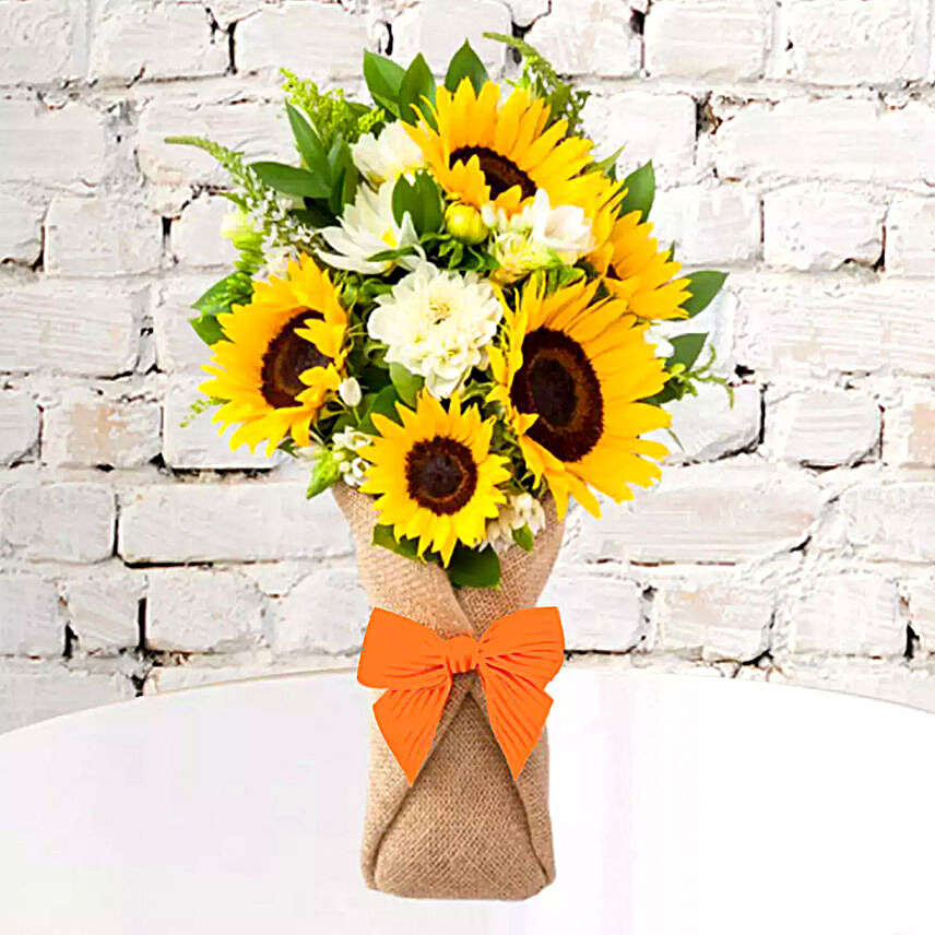 Sunflower Galored Bunch:Anniversary Gifts to Singapore