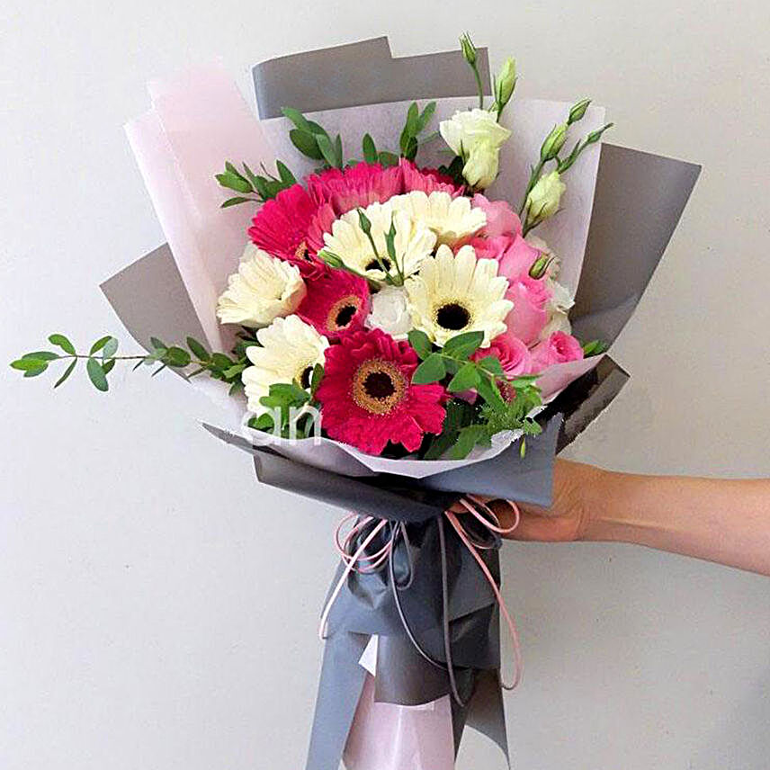 Majestic Mixed Flowers Beautifully Tied Bunch:Corporate Gifts Singapore