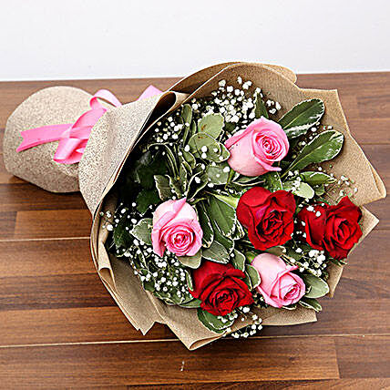 Pink and Red Roses Bouquet:Rose Day Gift Delivery in Singapore