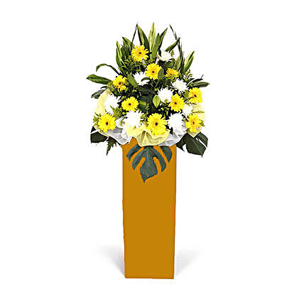 Gerberas Chrysanth With Premium Brown Stand