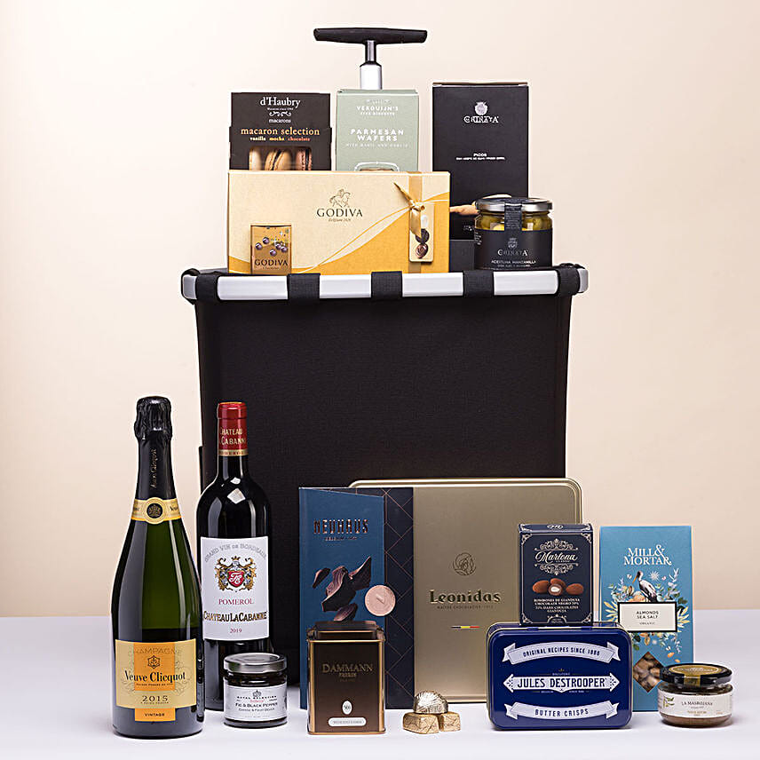 The Luxe Carrycruiser With Veuve Clicquot Vintage
