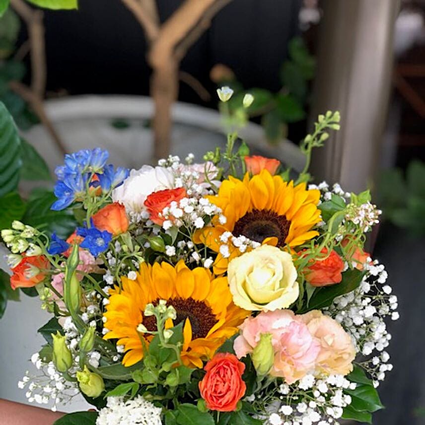 Mesmerising Mixed Flowers Arrangement