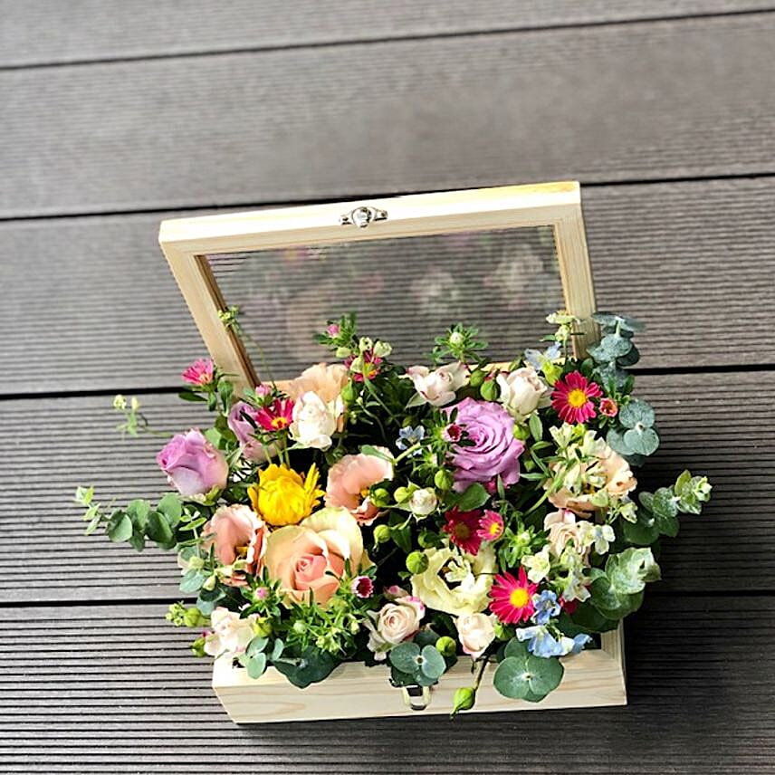 Premium Roses & Lisianthus Arrangement