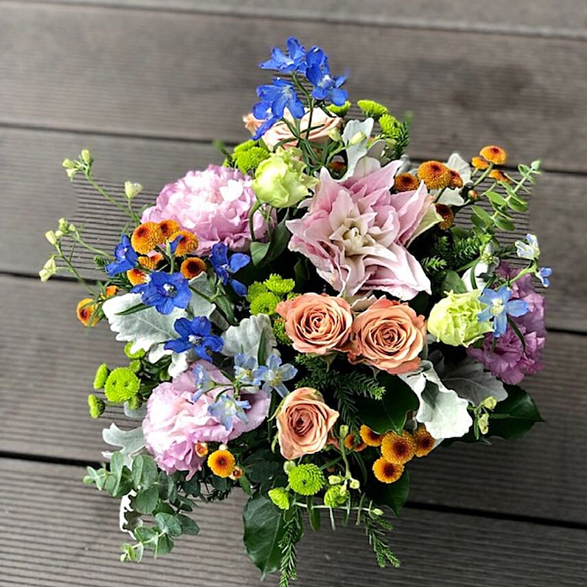 Ravishing Mixed Flowers Arrangement