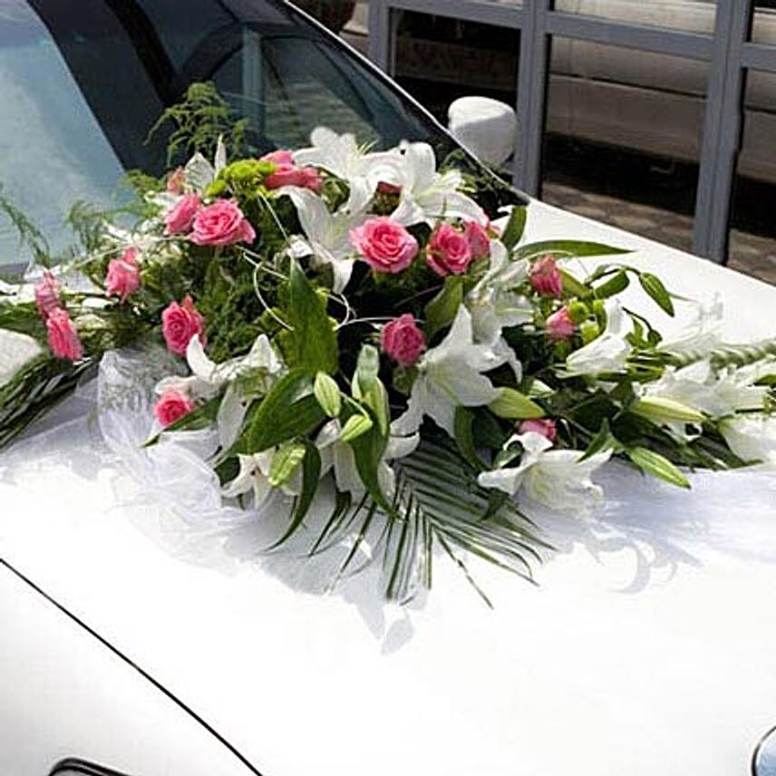 Classic Match Car D?cor:Premium Gifts Delivery in UAE