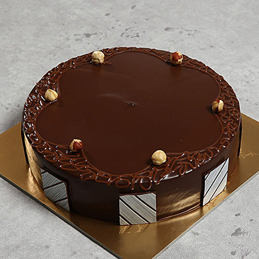 500gm Eggless Hazelnut Choco Cake:Eggless Anniversary Cakes to UAE