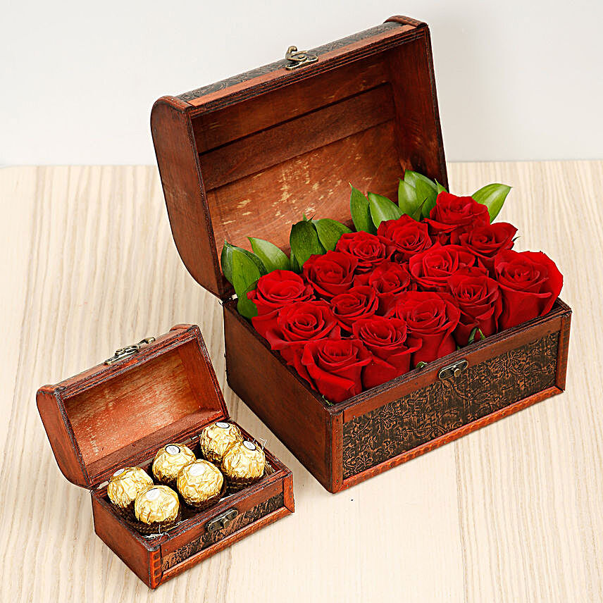 Elegant Box Of 15 Red Roses and Chocolates
