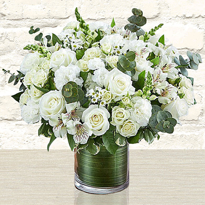 Glamorous White Flowers Vase