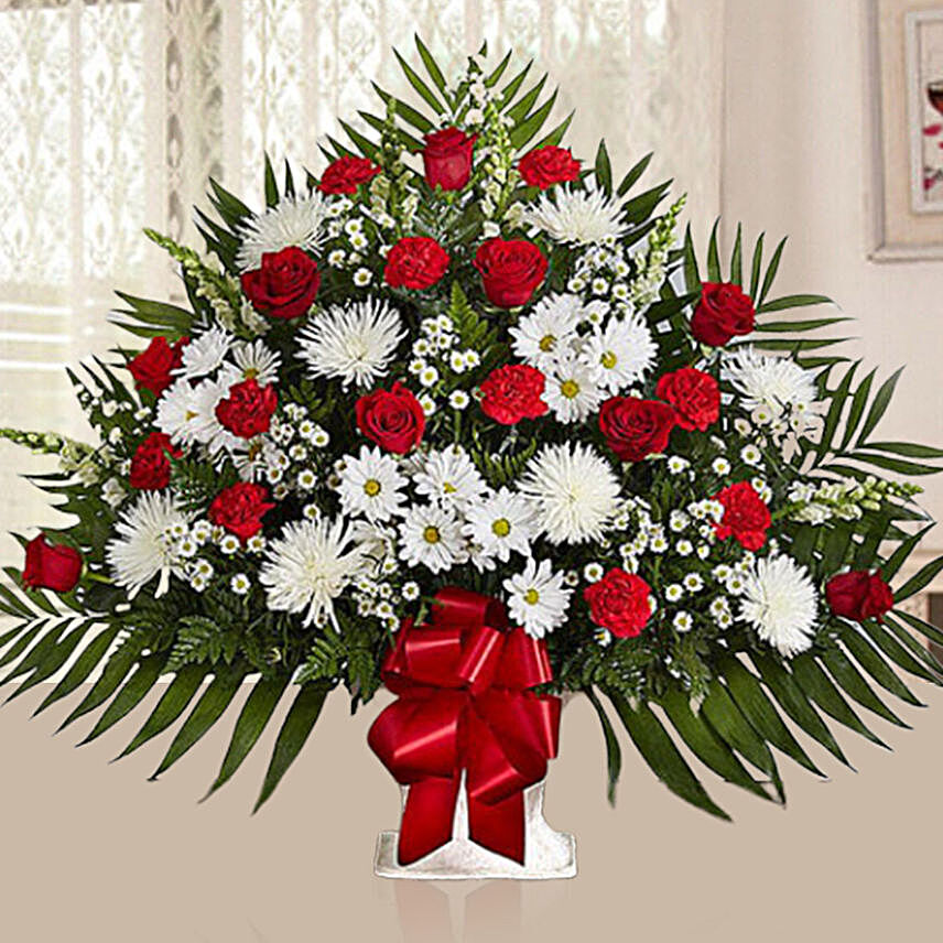 Luxurious Red N White Flower Arrangement:Same Day Gifts to UAE
