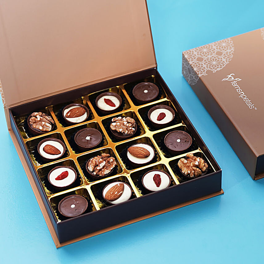 Classic Chocolates:Send Anniversary Gifts to UAE