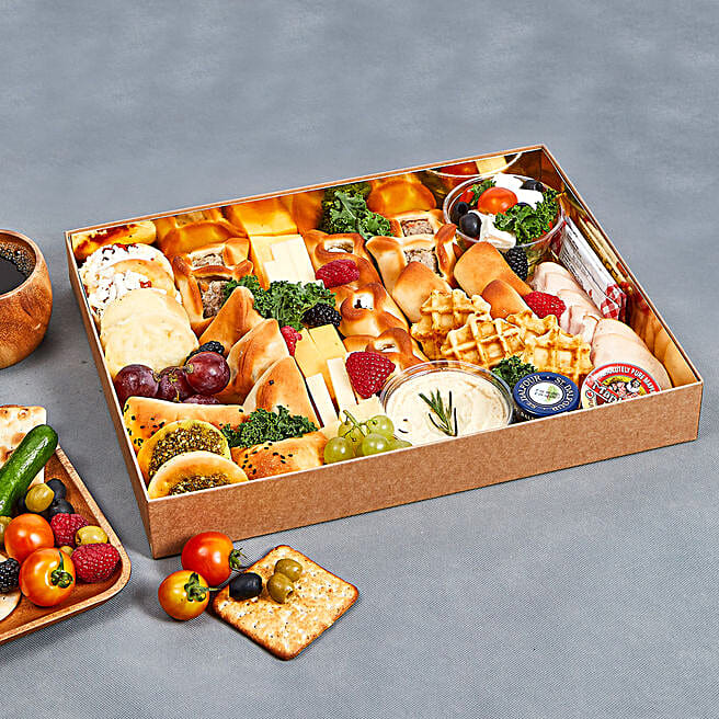 All Time Favourites Cheese n Mini Bites Box uae Gift All Time