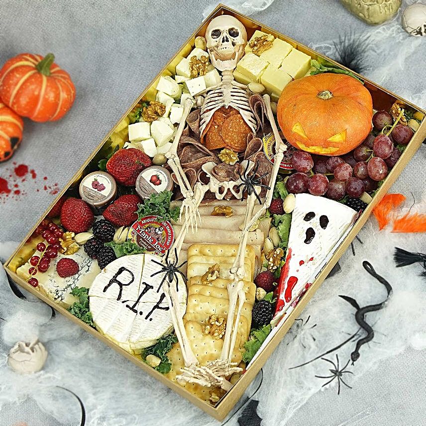 Dare To Eat Halloween Cheese Spread:Halloween Basket in UAE