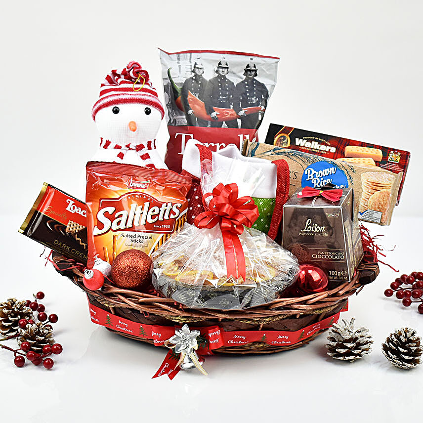 Twist of Taste Christmas Basket:Christmas Gift Hampers to UAE