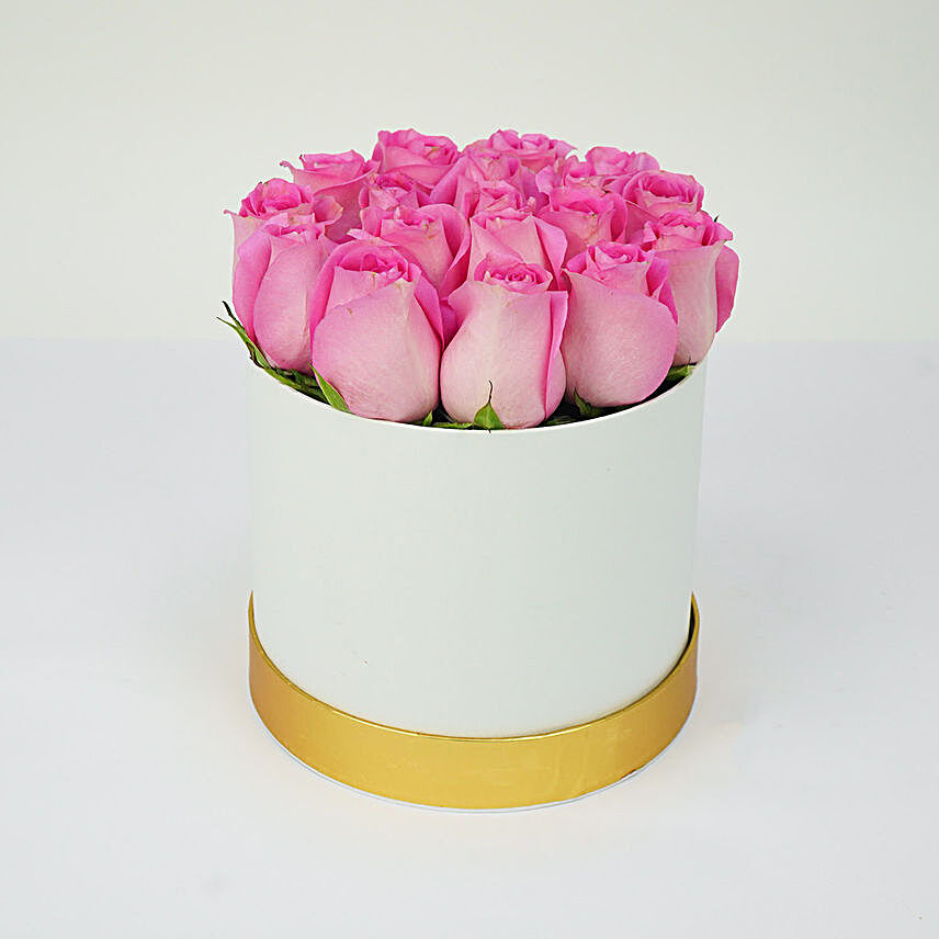 Pink Rose Beauty in A Box:Valentine's Day Gift Delivery in UAE