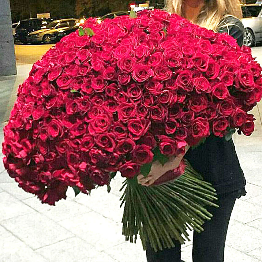 1000 Red Roses Bouquet