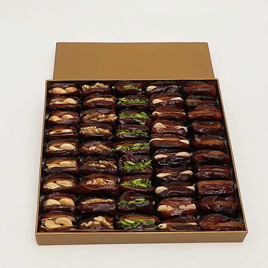 Box Of Assorted Khudri Dates With Dry Nuts Fillings Gift By Wafi Gourmet 865G