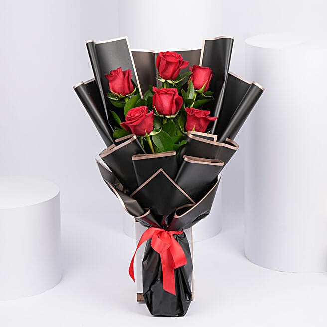Designer Red Roses Bouquet uae | Gift Designer Red Roses Bouquet- FNP