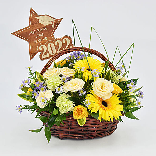 Graduation Wishes Flowers Basket uae Gift Graduation Wishes