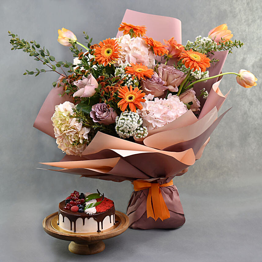 Amber Awe Flowers With Cake