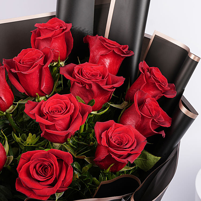 Bunch of 12 Red Roses