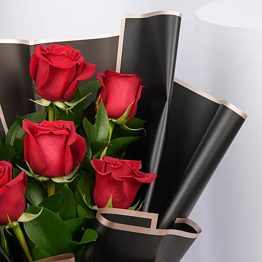 Bunch of Beautiful 6 Red Rose