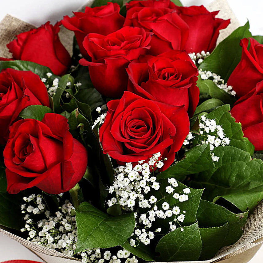 Bunch Of Ravishing Red Roses