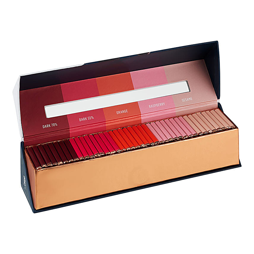 Carre Pencil Box Dark by Neuhaus
40 Chocolates