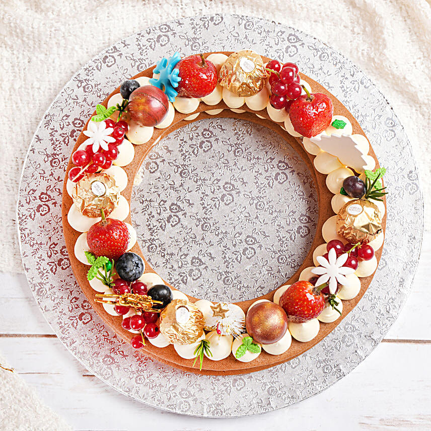 Christmas Star Wreath Cake