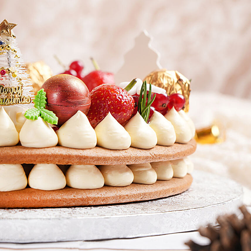 Christmas Star Wreath Cake